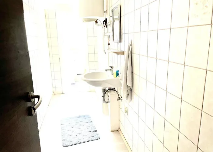 #world Monteurzimmer * 施科伊迪茨